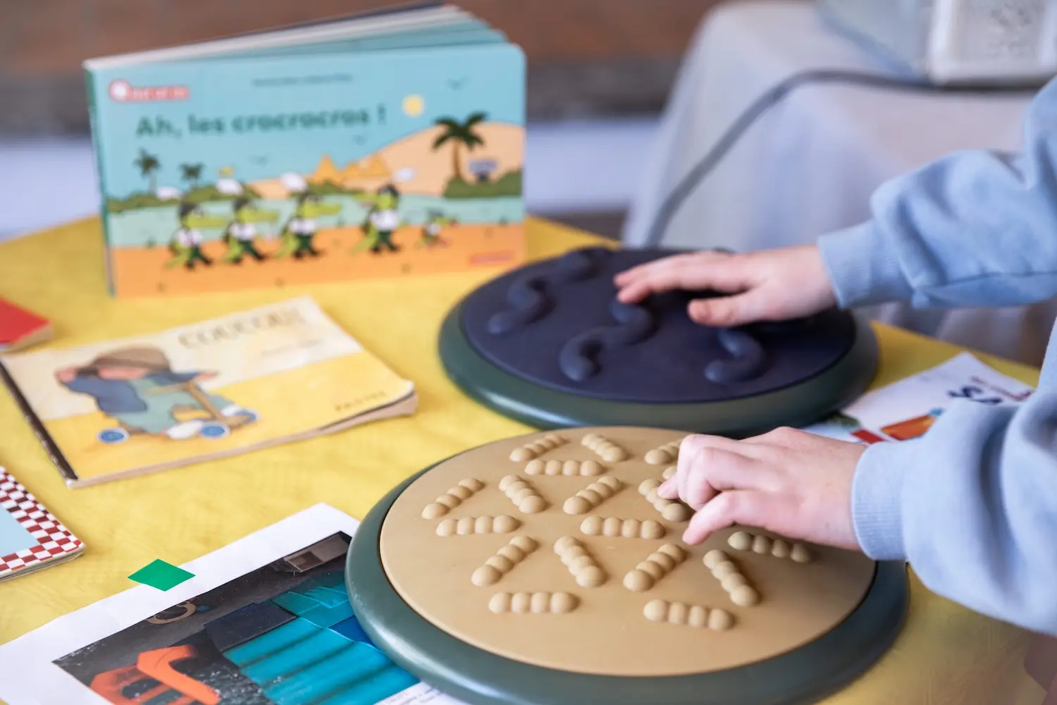 Activités sensorielles et livres pour les enfants